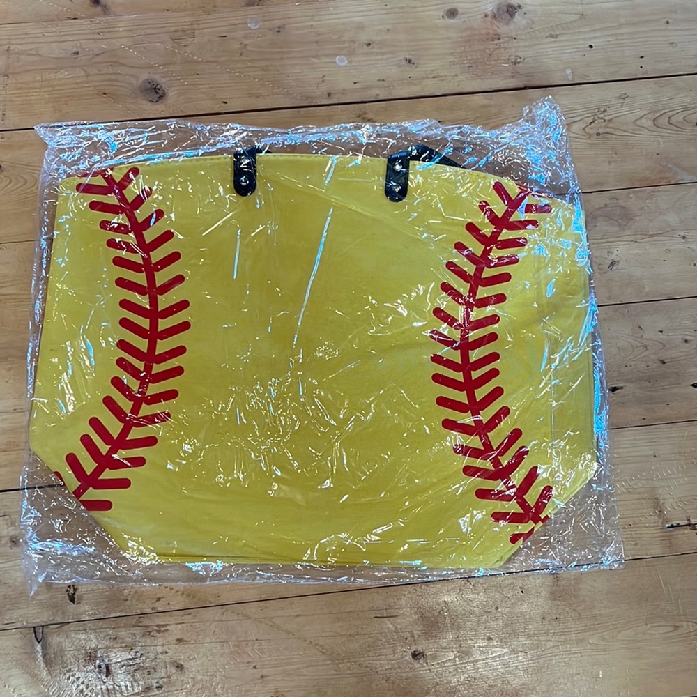 💙SALE❤️ Softball 🥎 tote!! Last one in stock!!